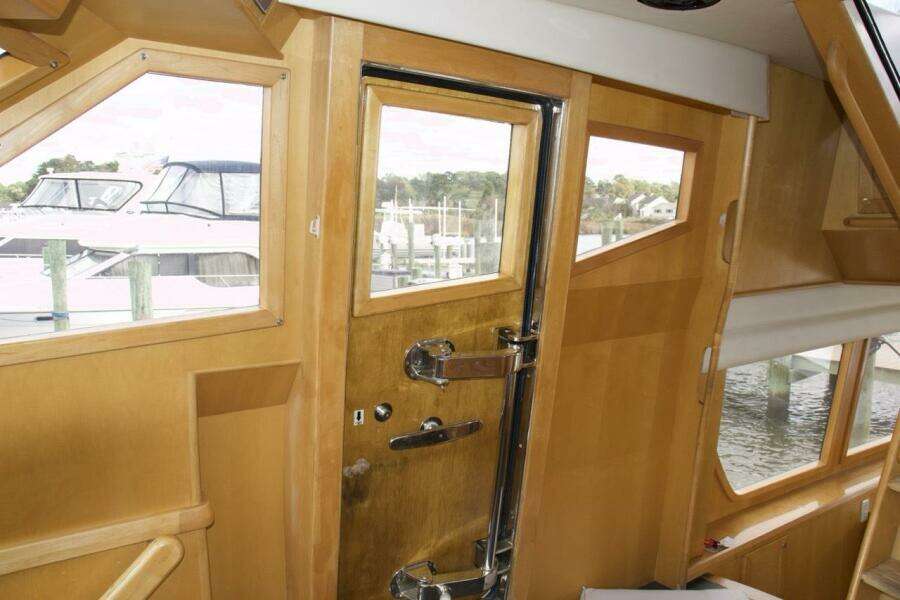 2002 McKinna 57 Pilothouse