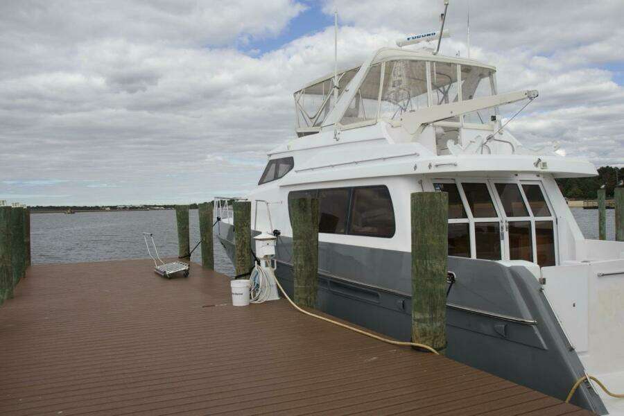2002 McKinna 57 Pilothouse