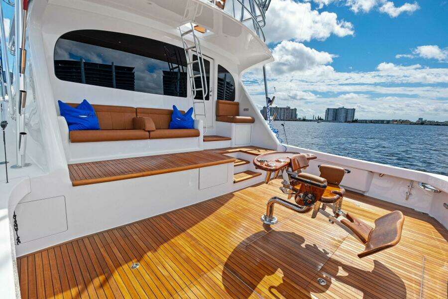 2012 82 Viking Convertible - Lady Di