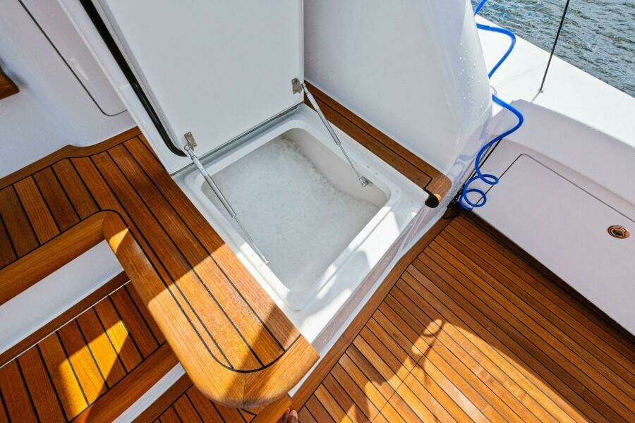 2012 82 Viking Convertible - Lady Di