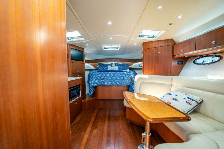 2005 Tiara Yachts 3200 Open