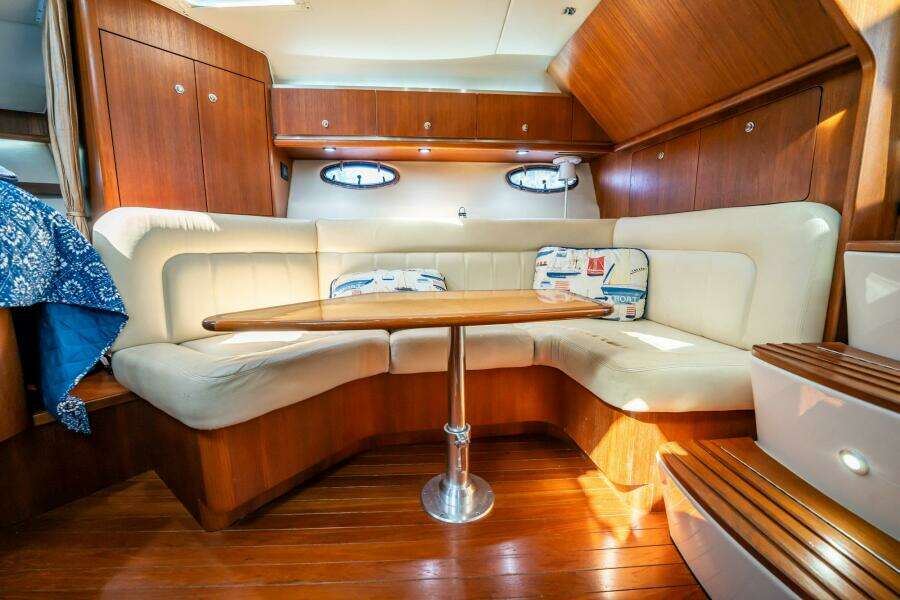 2005 Tiara Yachts 3200 Open