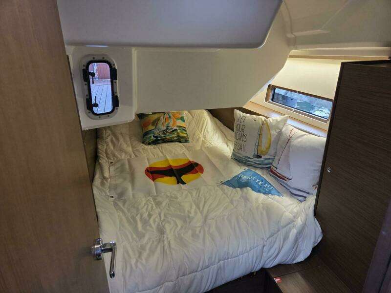 Aft Port Queen Berth