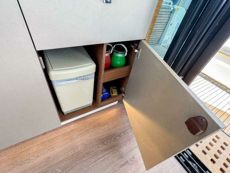 2022 Beneteau Antares 11