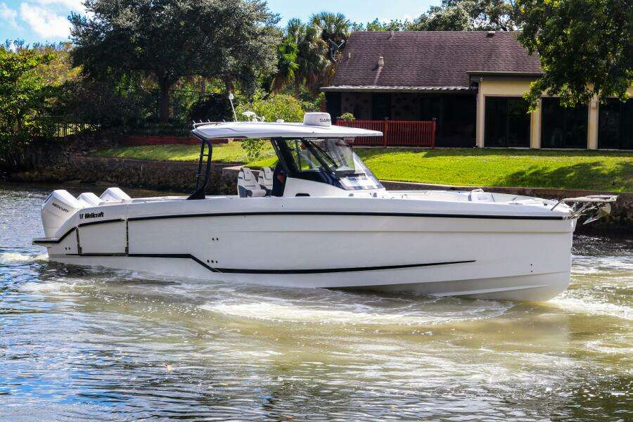 2026 Wellcraft 38 T-Top