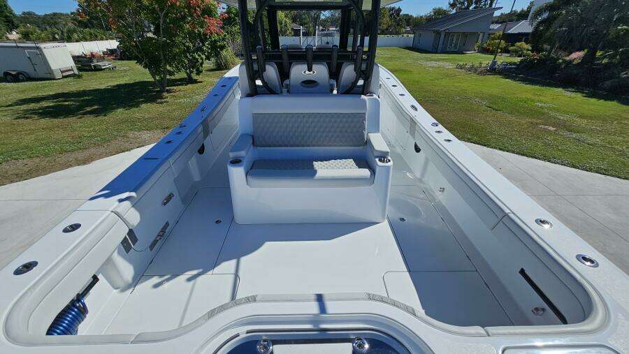 2025 Costa Custom 34SV