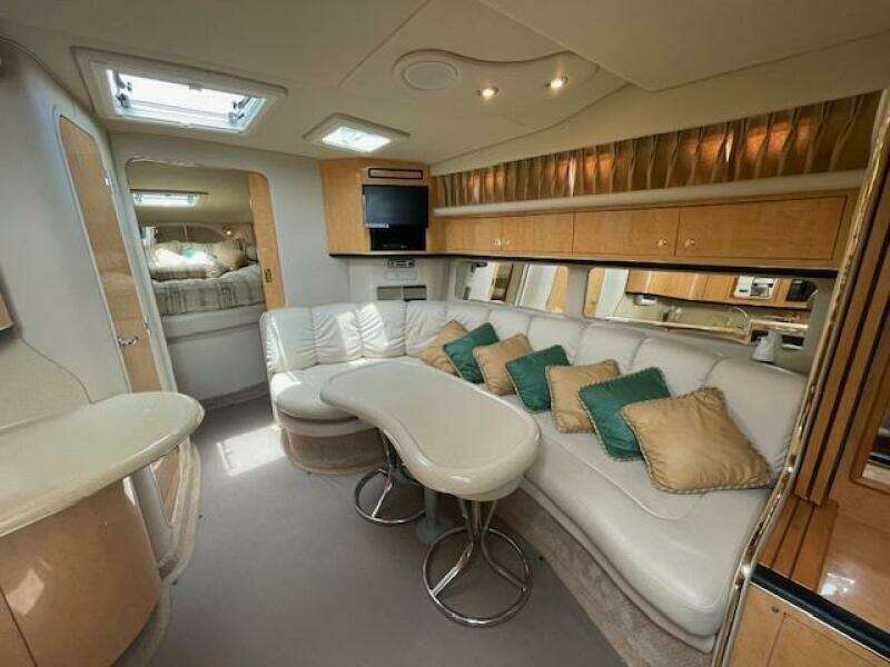 1998 Sea Ray 370 Sundancer