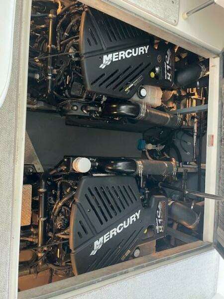 1998 Sea Ray 370 Sundancer