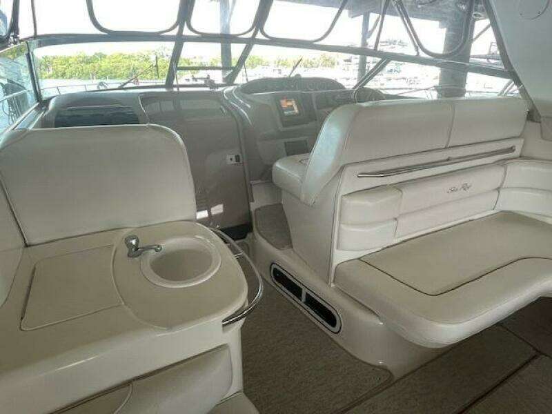 1998 Sea Ray 370 Sundancer