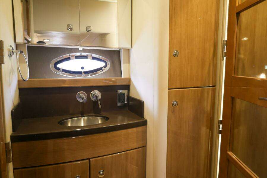 2013 Formula 45 Yacht