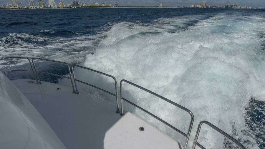 Hatteras 80 Gallopin- Stern
