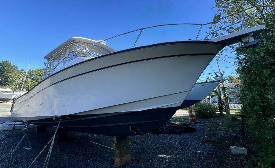 2004 Grady-White Express 330