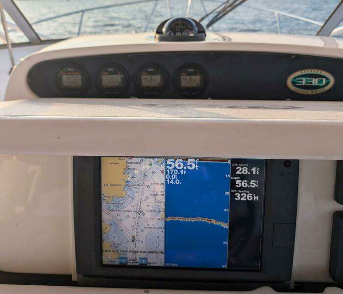 2004 Grady-White Express 330