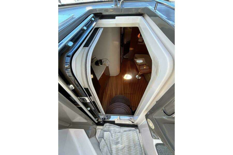 2007 Regal 3760 Sportyacht