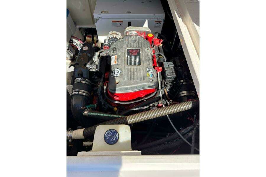 2007 Regal 3760 Sportyacht