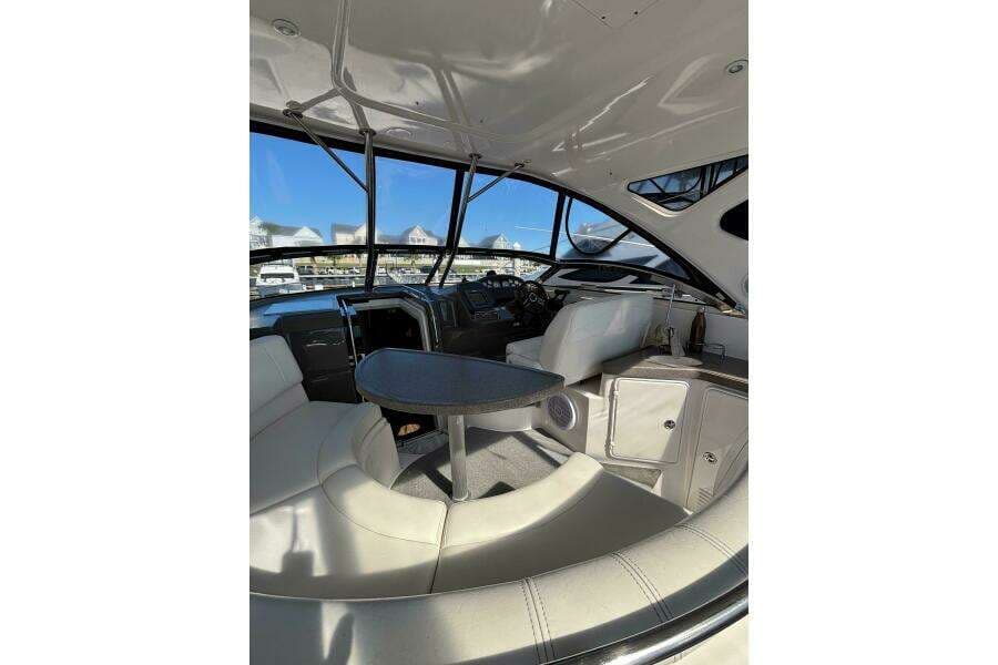 2007 Regal 3760 Sportyacht