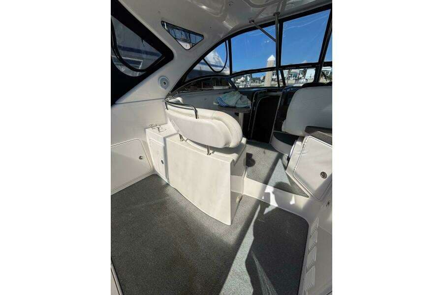 2007 Regal 3760 Sportyacht