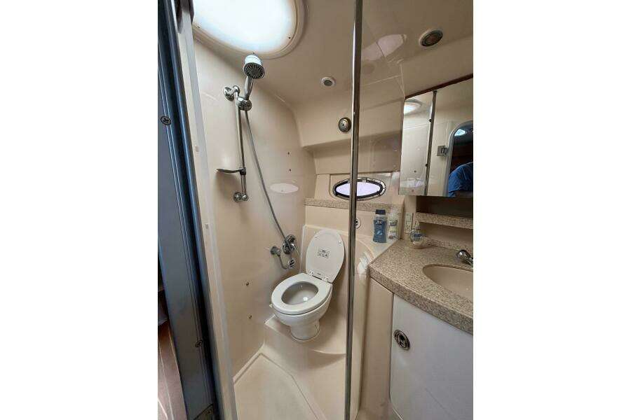 2007 Regal 3760 Sportyacht