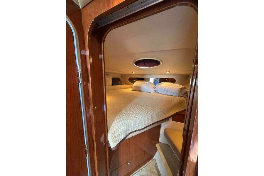 2007 Regal 3760 Sportyacht