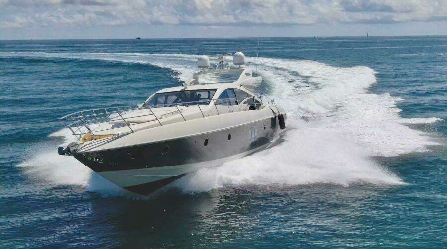 2011 Azimut 68S