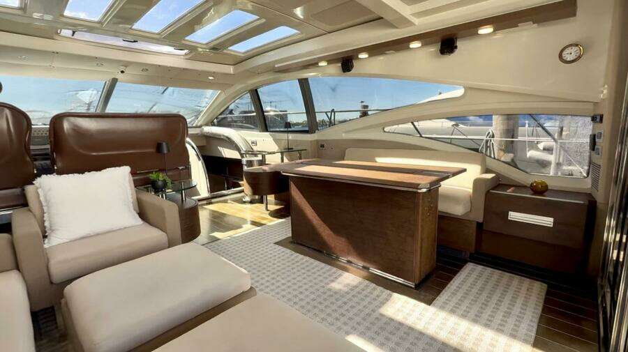 2011 Azimut 68S