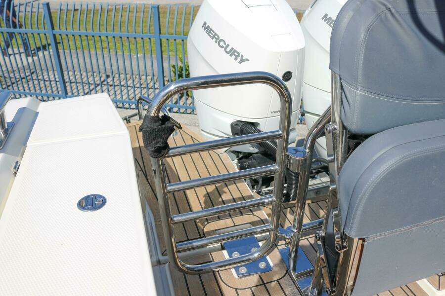 Nimbus 40 - Ocean Therapy - Exterior Profile