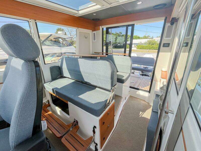 Nimbus 40 - Ocean Therapy - Deck House