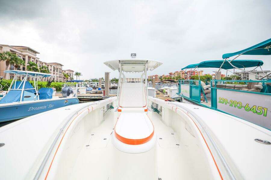 Yellowfin 32 Offshore - STILL DREAMIN - Bow & Forward Seating 