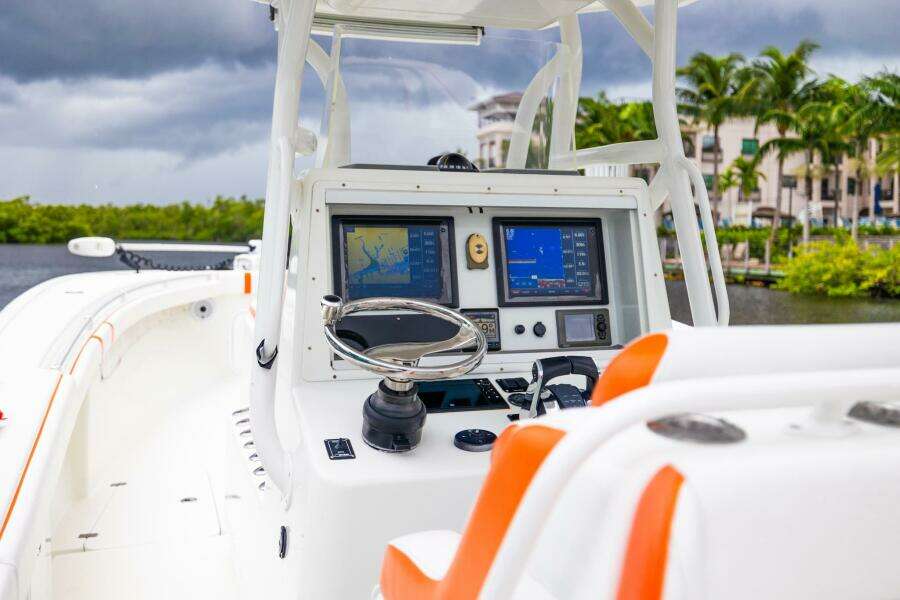 Yellowfin 32 Offshore - STILL DREAMIN - Helm Station Electronics 