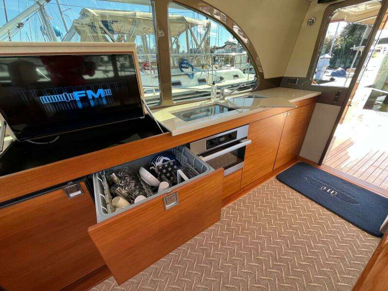 2016 Palm Beach Motor Yachts PB50