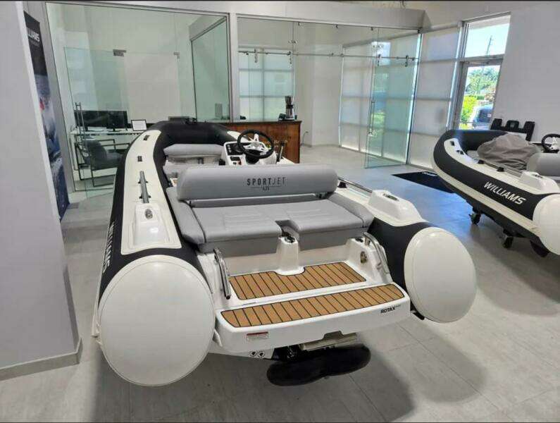2024 Williams Jet Tenders 435 SportJet