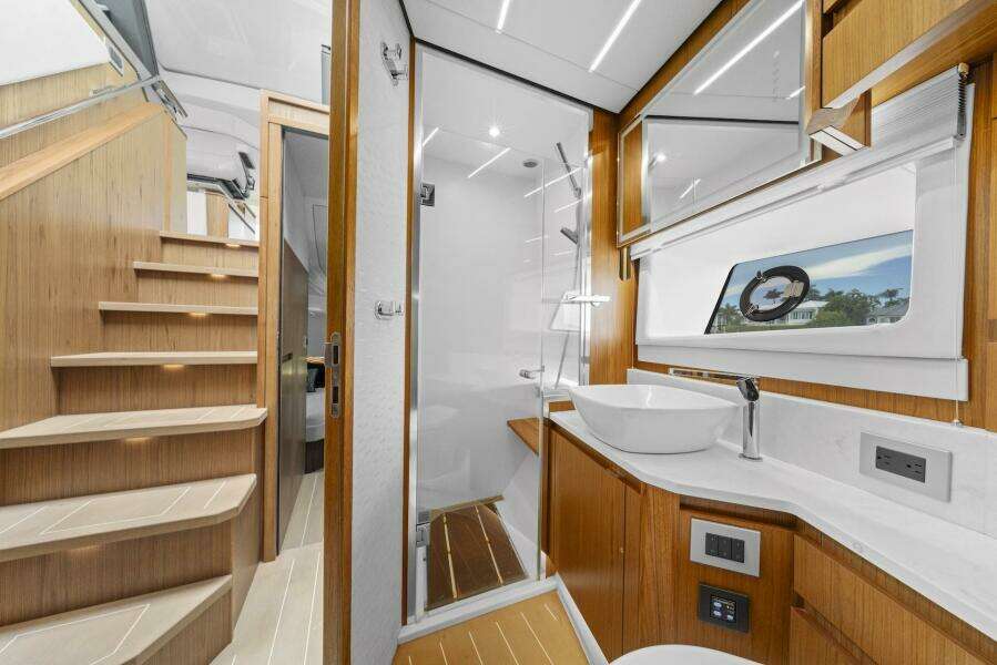 2023 Tiara Yachts EX 60