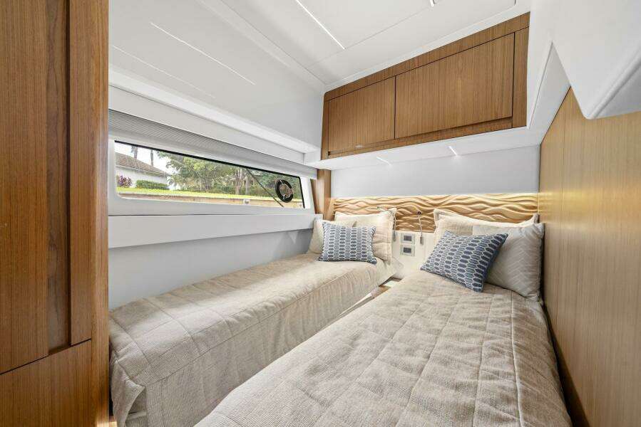 2023 Tiara Yachts EX 60