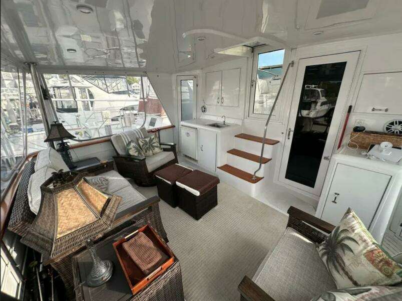 1994 Hatteras 48 Cockpit Motor Yacht