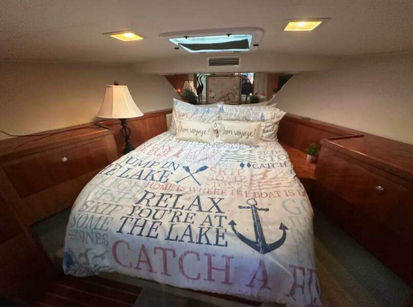 1994 Hatteras 48 Cockpit Motor Yacht