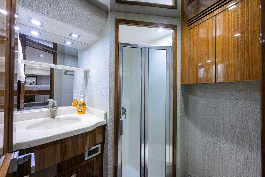 Viking 72 - Corintios - Interior Head