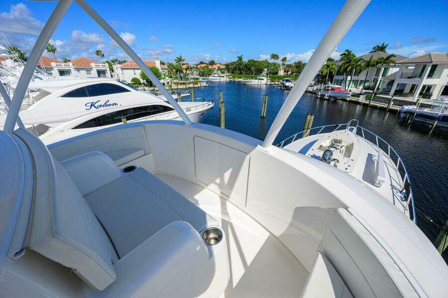 Viking 72 - Corintios - Exterior Skybridge