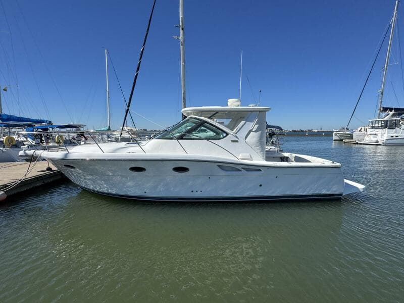 2005 Tiara Yachts 3200 Open