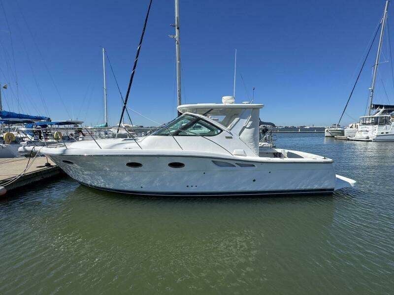 2005 Tiara Yachts 3200 Open