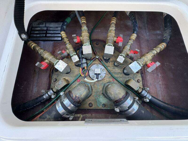 2005 Tiara Yachts 3200 Open