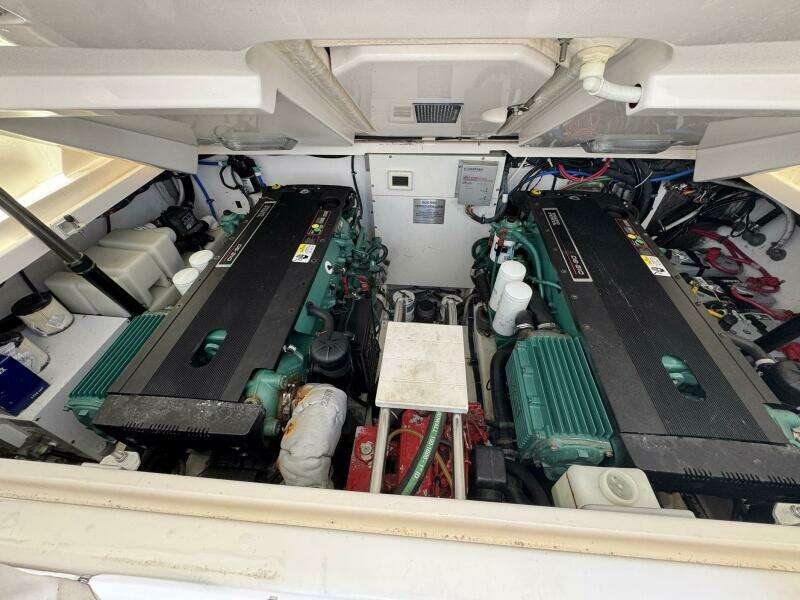 2005 Tiara Yachts 3200 Open