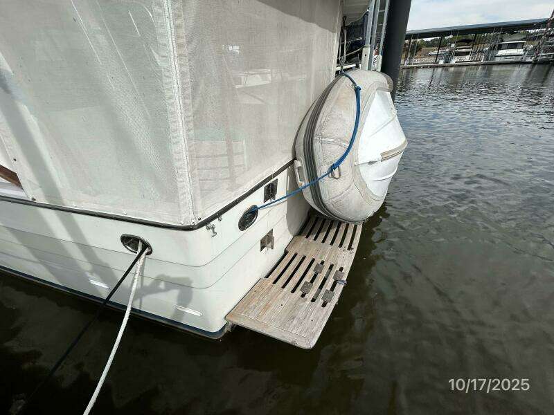 40' Kha Shing swimplatform1