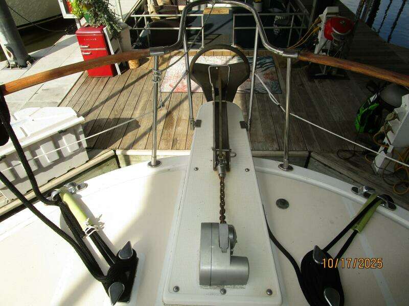 40' Kha Shing anchor windlass1