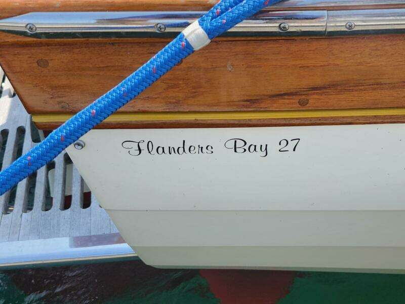 2007 Custom Flanders Bay 27