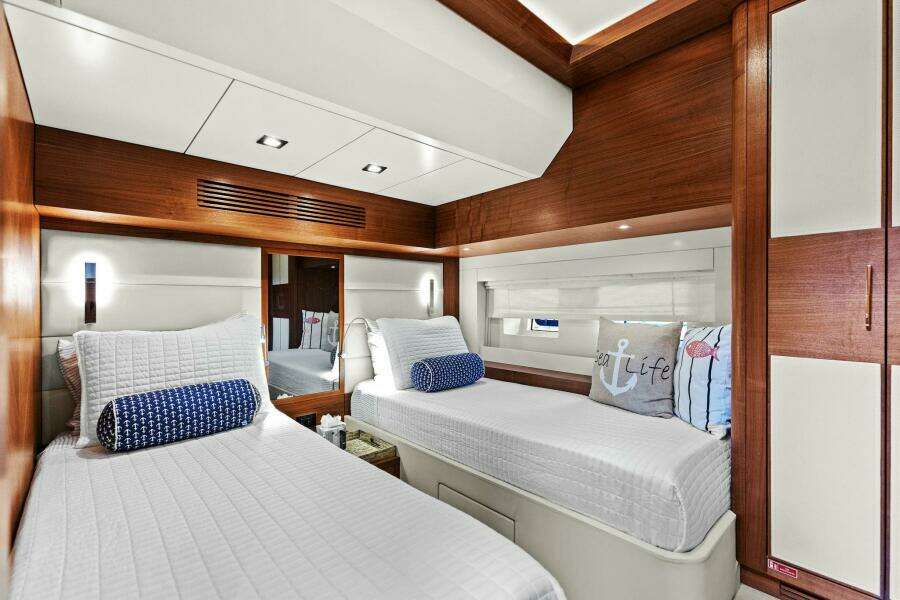 2021 Sirena 64- DESTIN-E- Guest Stateroom