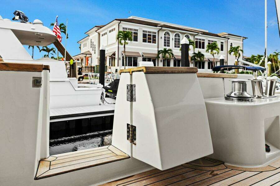 2021 Sirena 64- DESTIN-E- Aft Deck