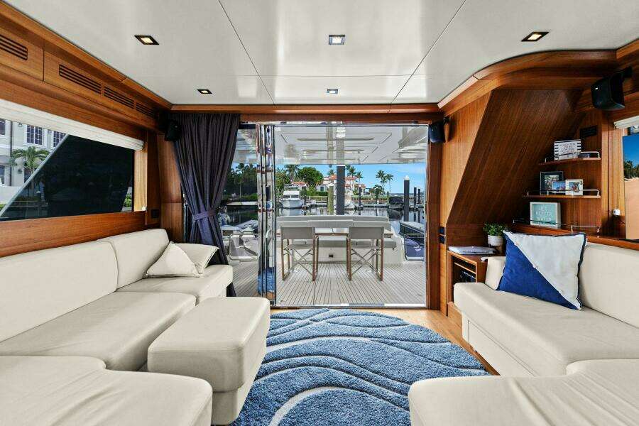 2021 Sirena 64- DESTIN-E- Salon 