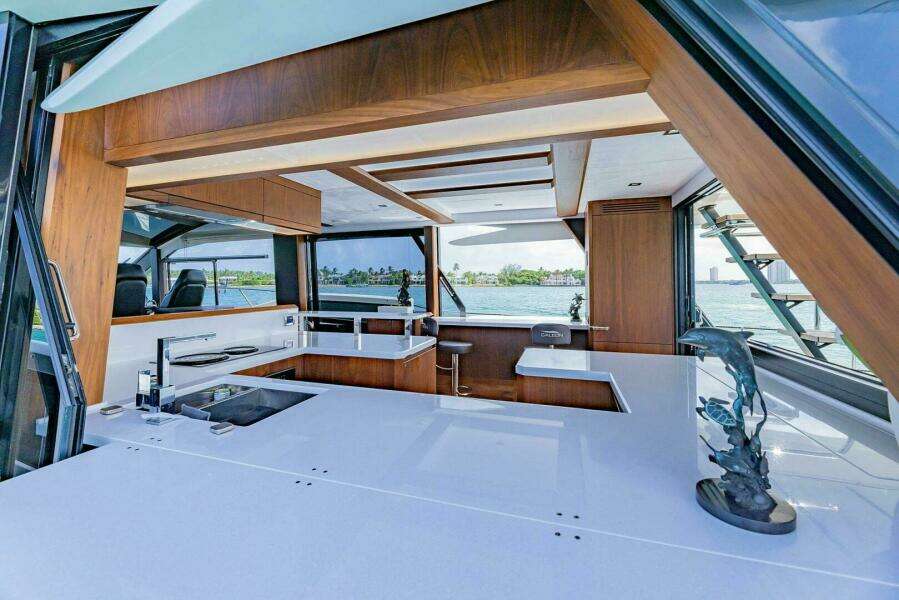 2019 Galeon 640 FLY