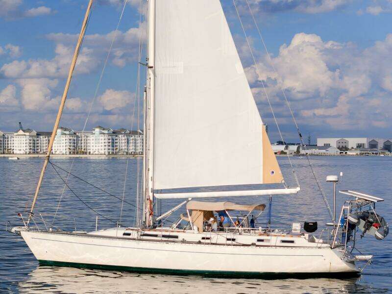1991 Oyster Lightwave 48