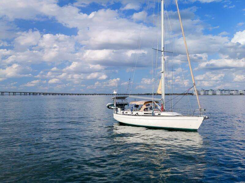 1991 Oyster Lightwave 48